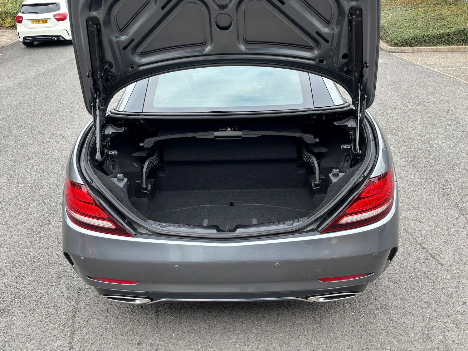 Used Mercedes-Benz SLC 2017 for sale - 76615679: Photo 37