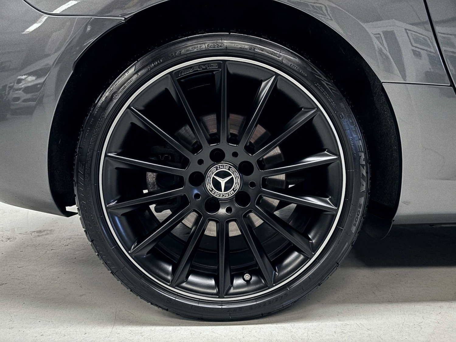 Used Mercedes-Benz SLC 2017 for sale - 76615679: Photo 42