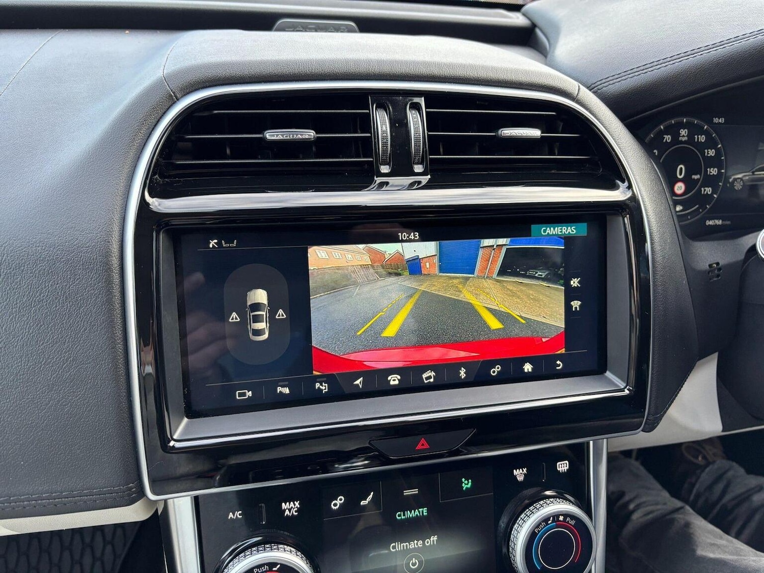 Used Jaguar XE 2019 for sale - 77350161: Photo 12