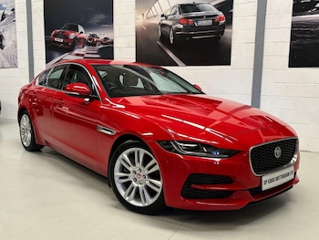 Used Jaguar XE 2019 for sale - 77350161: Photo