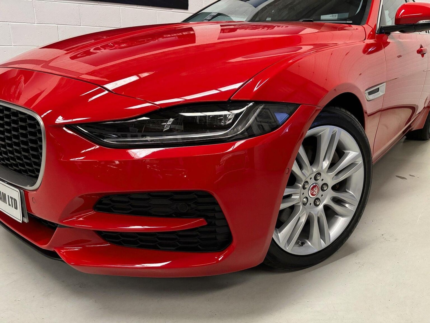 Used Jaguar XE 2019 for sale - 77350161: Photo 26