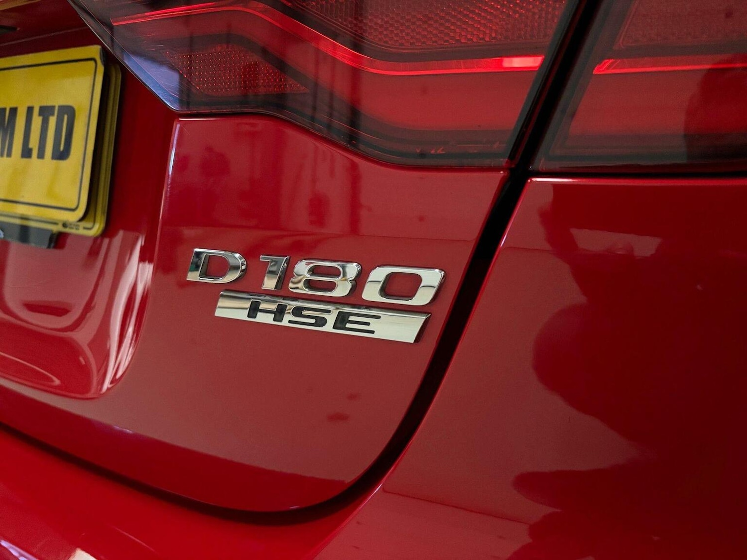 Used Jaguar XE 2019 for sale - 77350161: Photo 31