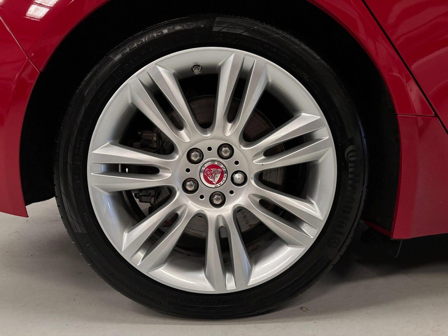 Used Jaguar XE 2019 for sale - 77350161: Photo 40