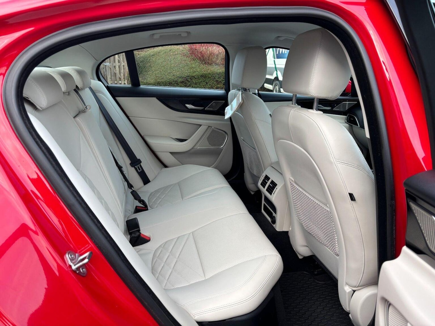 Used Jaguar XE 2019 for sale - 77350161: Photo 7