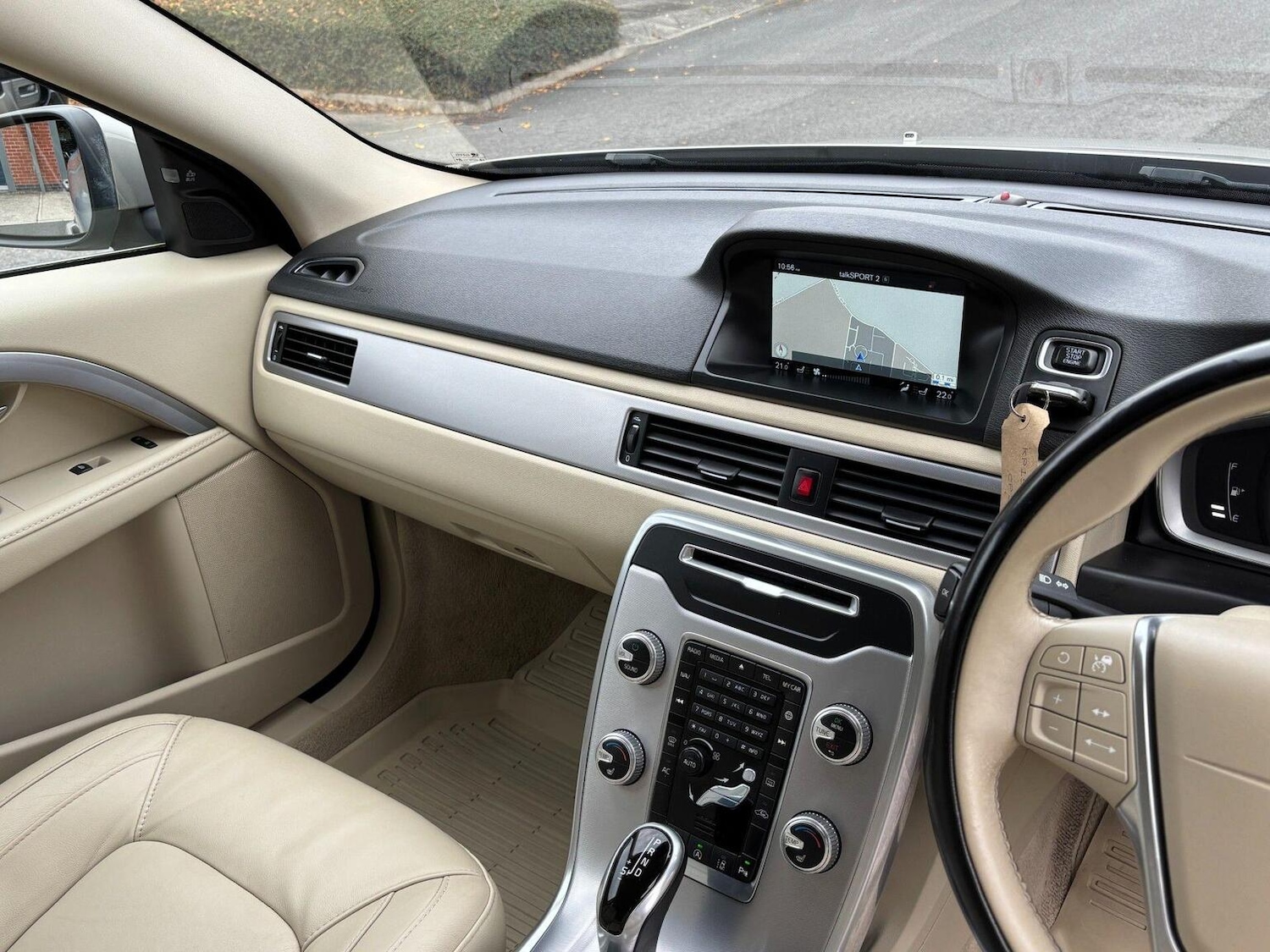 Used Volvo V70 2015 for sale - 76673154: Photo 11