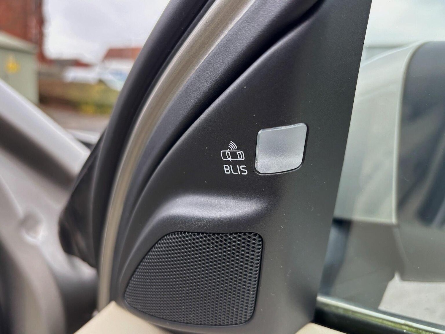 Used Volvo V70 2015 for sale - 76673154: Photo 12