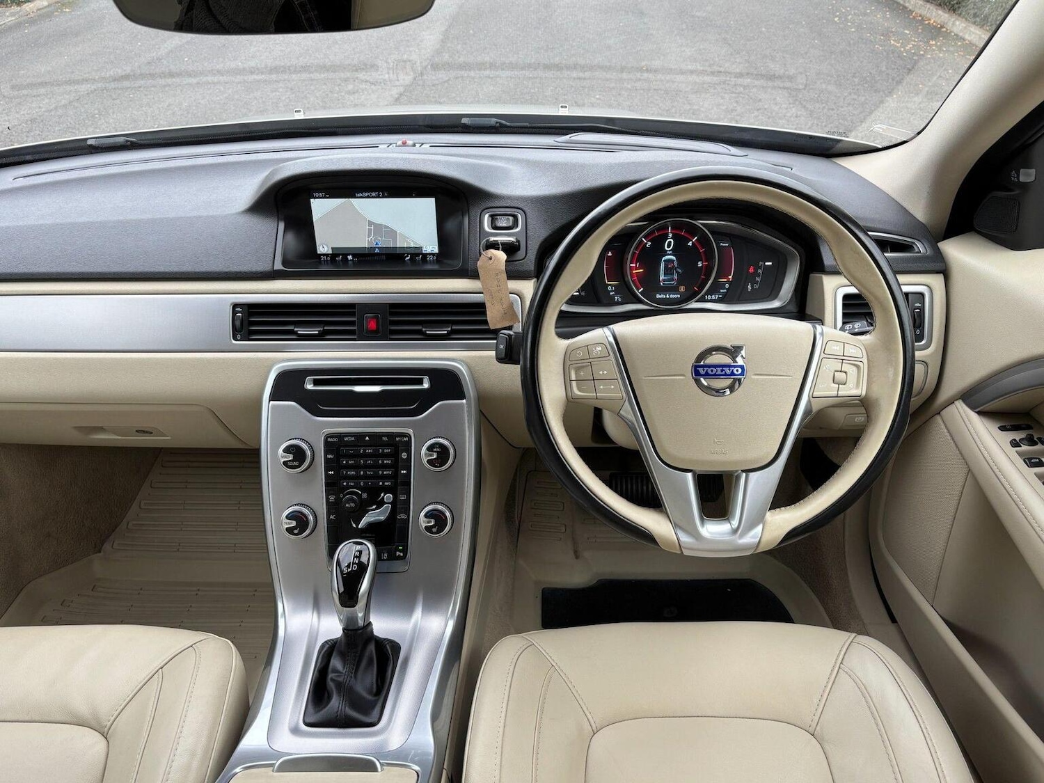 Used Volvo V70 2015 for sale - 76673154: Photo 15