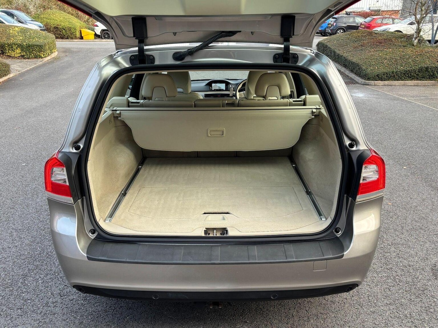 Used Volvo V70 2015 for sale - 76673154: Photo 20