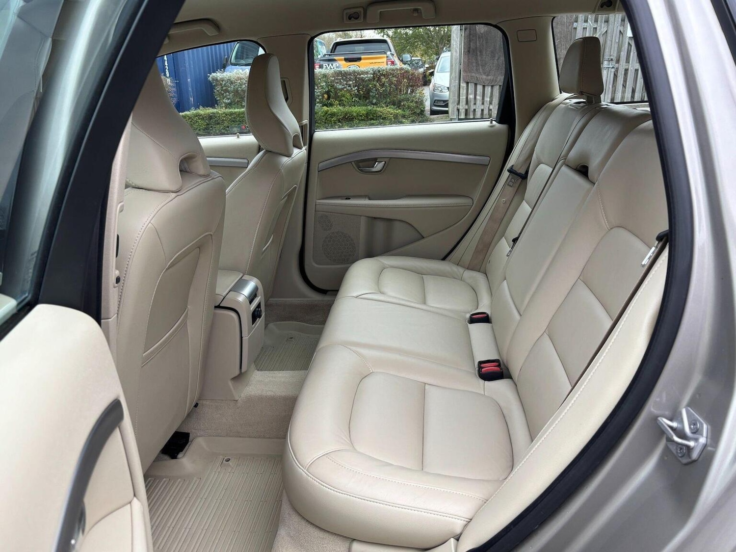 Used Volvo V70 2015 for sale - 76673154: Photo 21