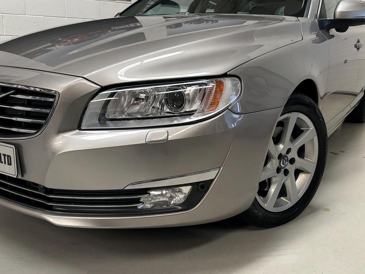 Used Volvo V70 2015 for sale - 76673154: Photo 24