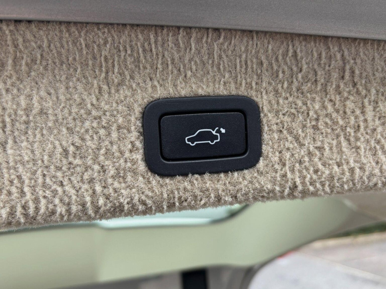 Used Volvo V70 2015 for sale - 76673154: Photo 37