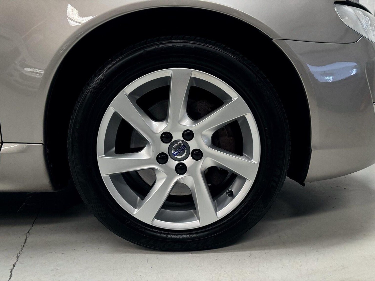 Used Volvo V70 2015 for sale - 76673154: Photo 41