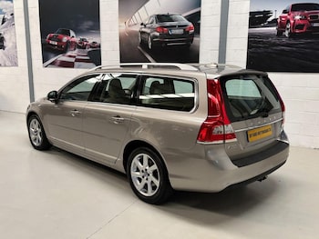 Used Volvo V70 2015 for sale - 76673154: Photo