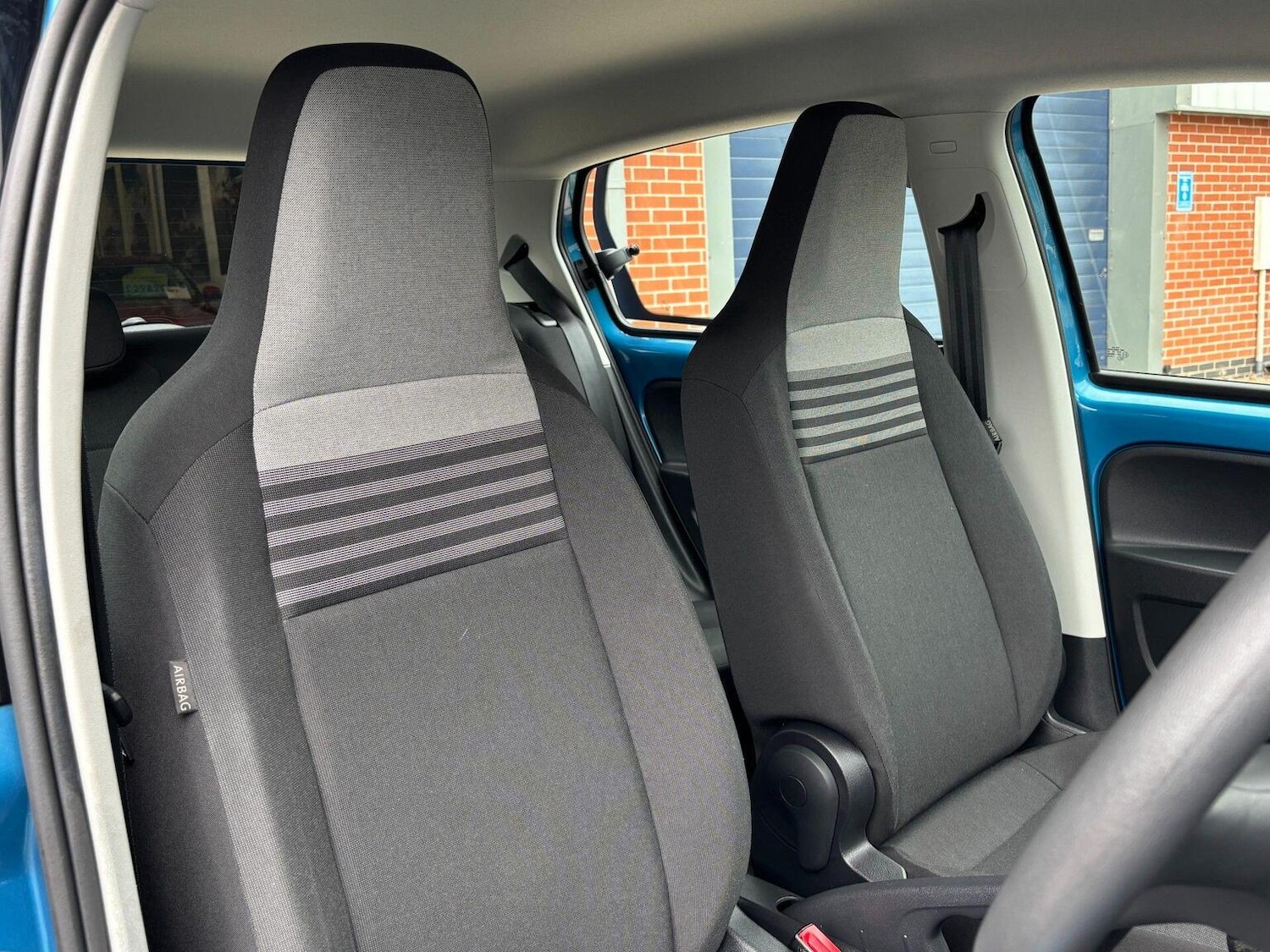 Used Volkswagen up! 2021 for sale - 76673153: Photo 28