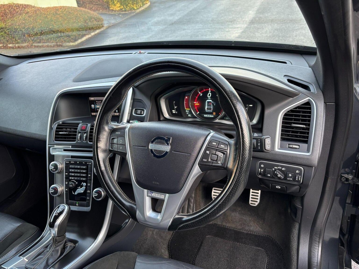 Used Volvo XC60 2015 for sale - 76941813: Photo 24