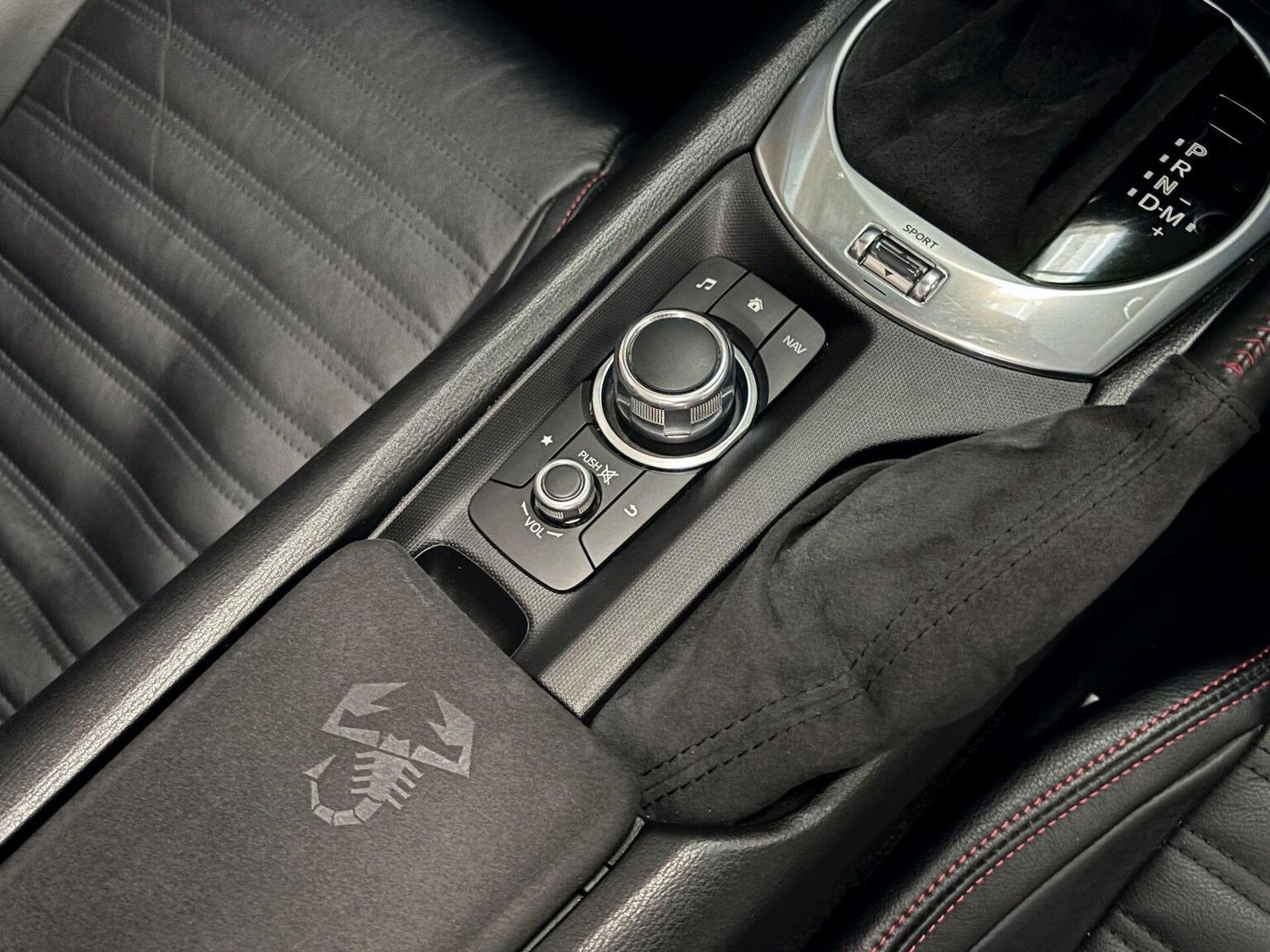 Used Abarth 124 Spider 2018 for sale - 77395158: Photo 28