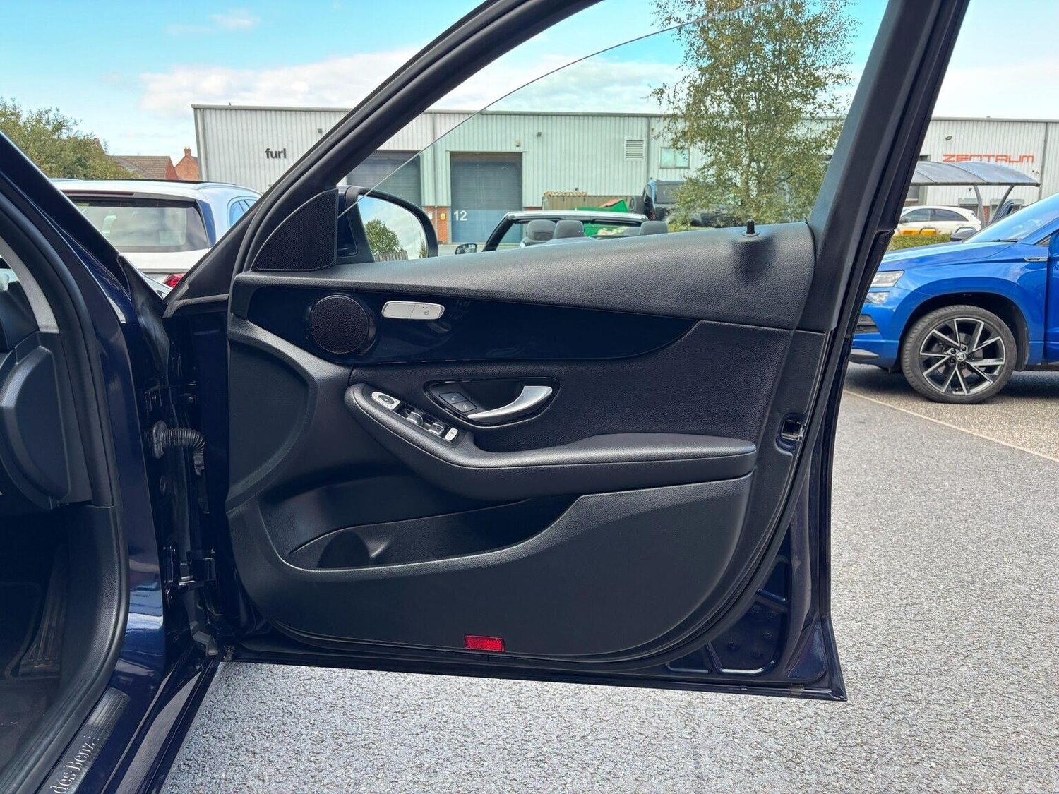 Used Mercedes-Benz C Class 2018 for sale - 78223000: Photo 33