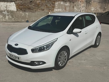 Used Kia Ceed 2015 for sale - 79605342: Photo