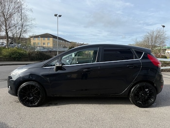 Used Ford Fiesta 2011 for sale - 79605239: Photo