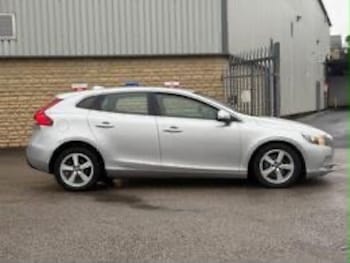 Used Volvo V40 2015 for sale - 79604992: Photo
