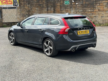 Used Volvo V60 2015 for sale - 79145037: Photo