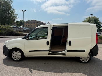 Used Vauxhall Combo 2015 for sale - 79628608: Photo