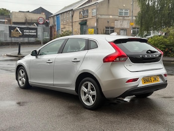 Used Volvo V40 2015 for sale - 79144778: Photo
