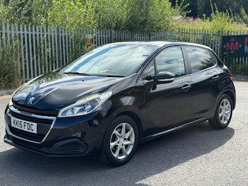 Used Peugeot 208 2015 for sale - 79145595: Photo