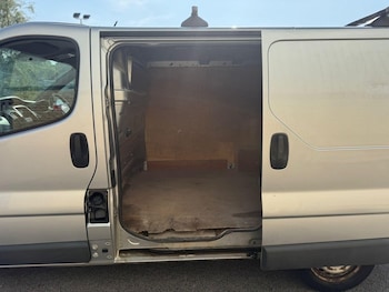 Used Renault Trafic 2010 for sale - 78886954: Photo