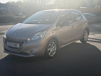 Used Peugeot 208 2013 for sale - 78886730: Photo