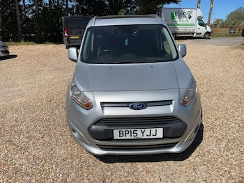 Used Ford Grand Tourneo Connect 2015 for sale - 78424863: Photo