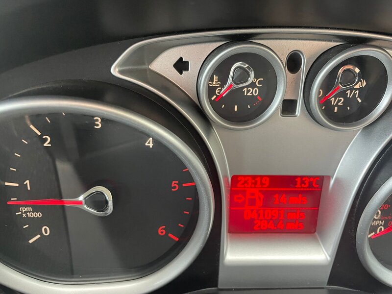 Used Ford Kuga 2009 for sale - 76469066: Photo 15