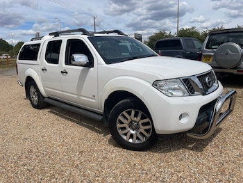 Used Nissan Navara 2013 for sale - 76431780: Photo