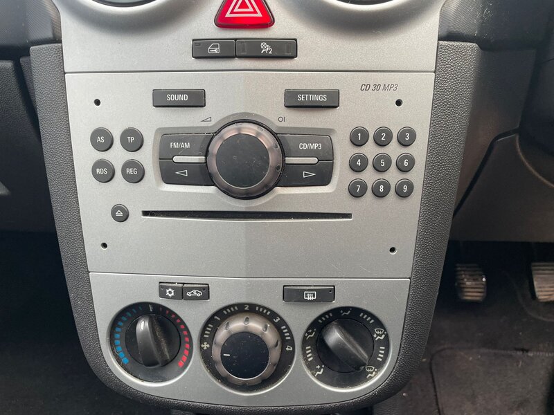 Used Vauxhall Corsa 2010 for sale - 77037161: Photo 11