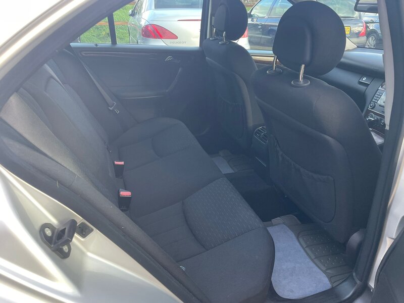Used Mercedes-Benz C Class 2004 for sale - 77570973: Photo 18