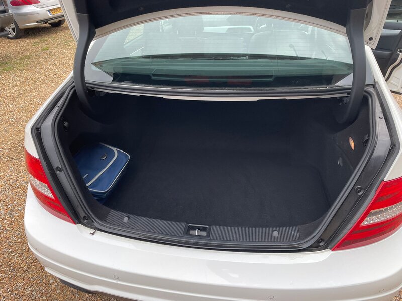 Used Mercedes-Benz C Class 2013 for sale - 76453177: Photo 25