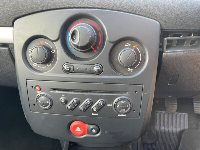 Used Renault Clio 2008 for sale - 77226110: Photo 10