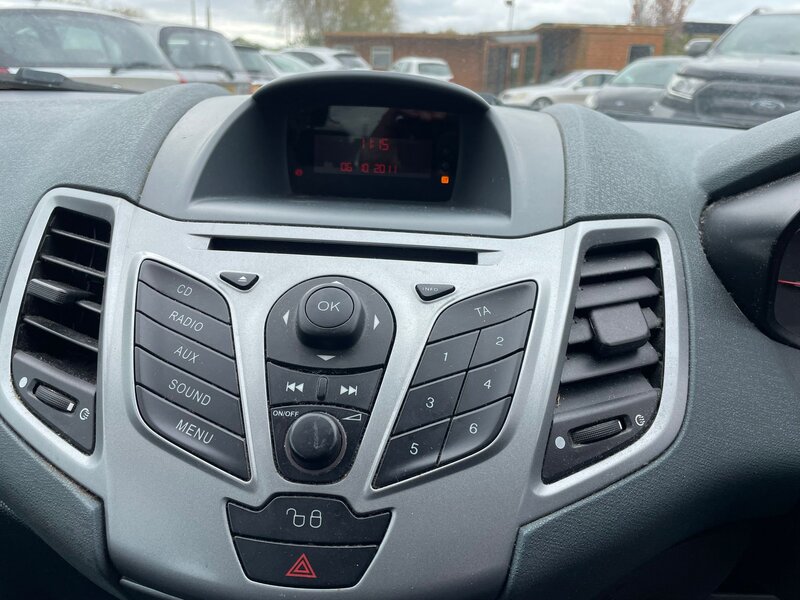 Used Ford Fiesta 2011 for sale - 78181900: Photo 15