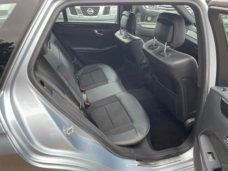 Used Mercedes-Benz E Class 2013 for sale - 76431773: Photo 19