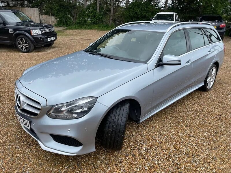 Used Mercedes-Benz E Class 2013 for sale - 76431773: Photo 2