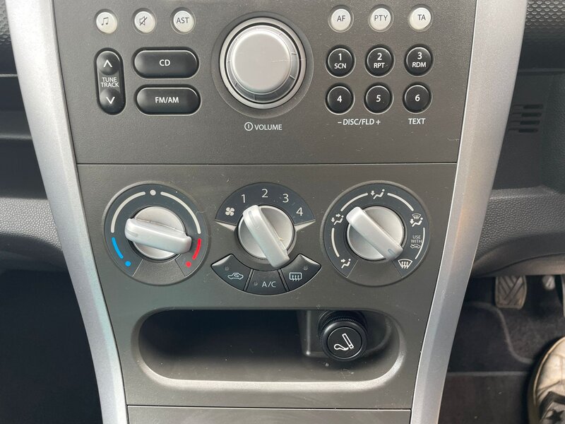 Used Suzuki Splash 2010 for sale - 76431774: Photo 11