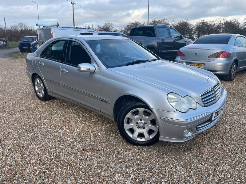 Used Mercedes-Benz C Class 2004 for sale - 76469070: Photo 1