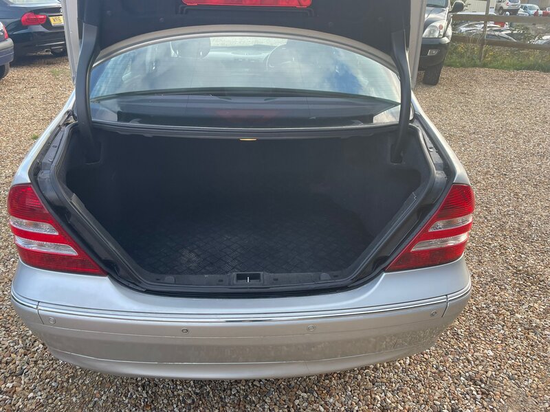 Used Mercedes-Benz C Class 2004 for sale - 76469070: Photo 22