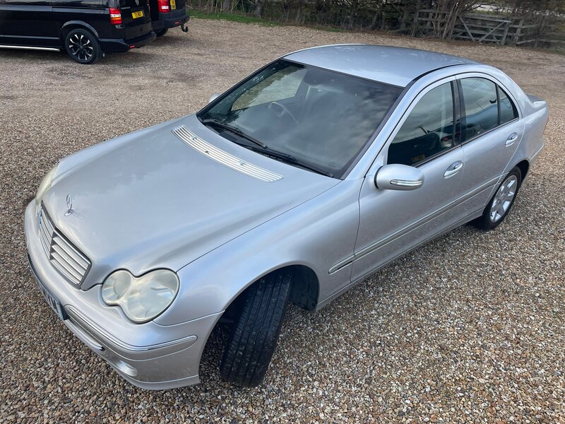 Used Mercedes-Benz C Class 2004 for sale - 76469070: Photo 4
