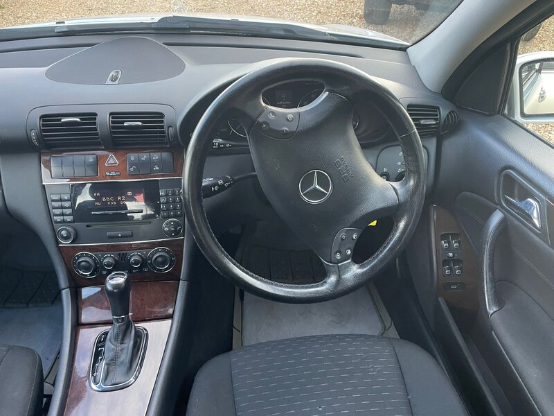 Used Mercedes-Benz C Class 2004 for sale - 76469070: Photo 9