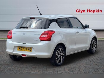 Used Suzuki Swift 2023 for sale - 79383555: Photo