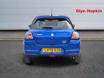 Used Suzuki Swift 2025 for sale - 79383572: Photo