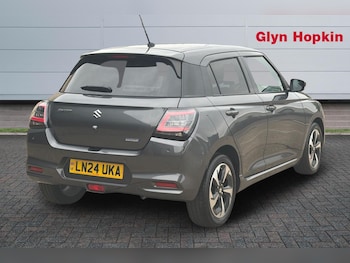 Used Suzuki Swift 2024 for sale - 79383577: Photo