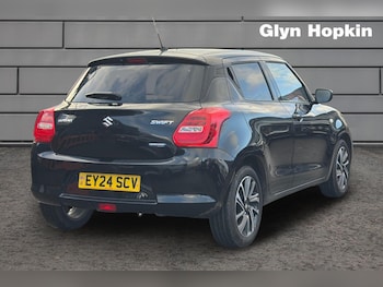 Used Suzuki Swift 2024 for sale - 79383579: Photo