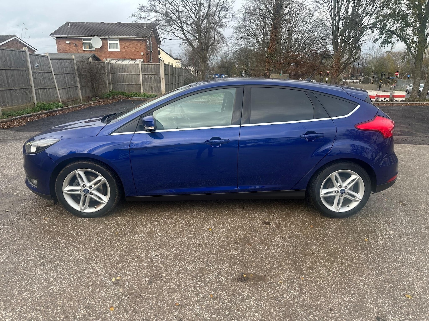 Used Ford Focus for sale - 76727989: Photo 3